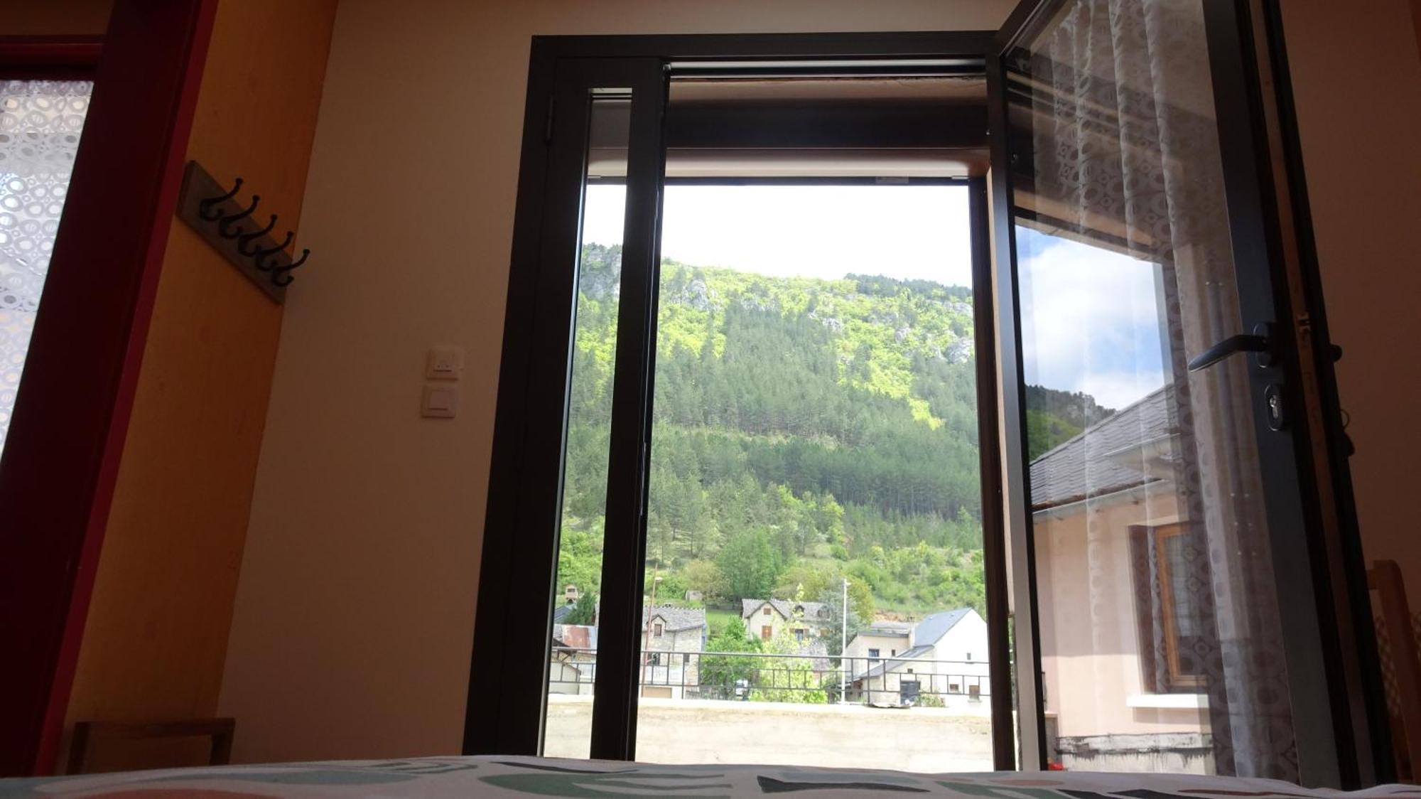Studio Gites Au Pont De La Gineze Barjac  Экстерьер фото